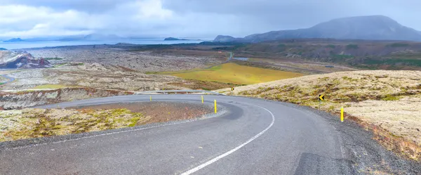 Исландия - знаменитая кольцевая дорога — стоковое фото