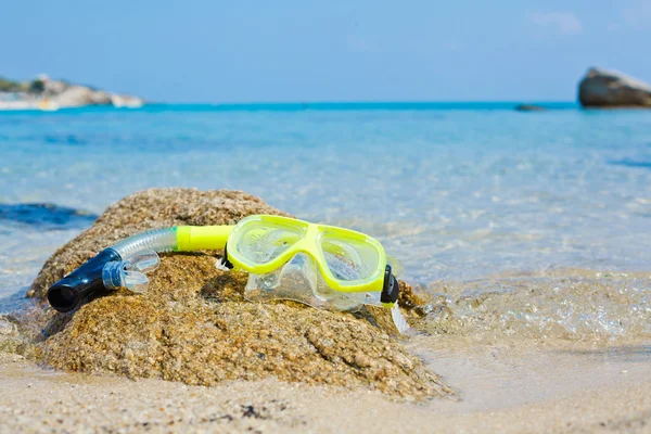 Šnorchl a masku na pláži. — Stock fotografie