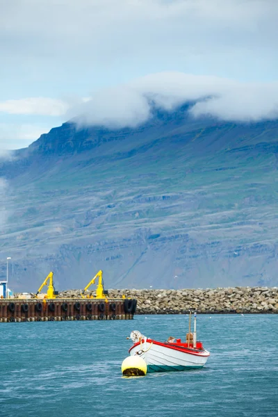 Colorful boat in the harbor — Stock Photo, Image