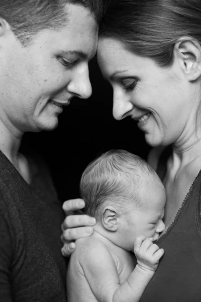 En lycklig familj — Stockfoto