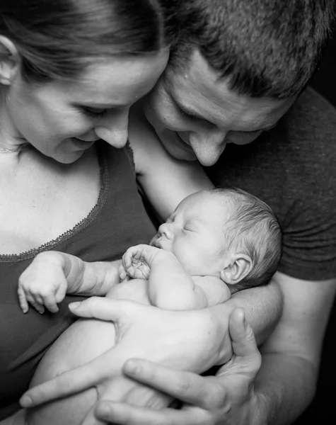 Een gelukkige familie — Stockfoto