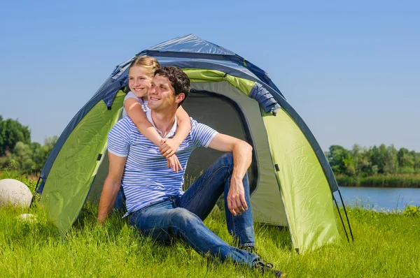 Familie Camping — Stockfoto