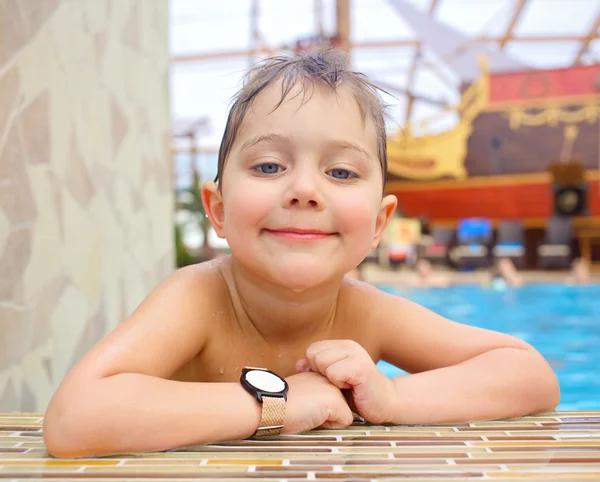 Activities on the pool — Stock Photo, Image