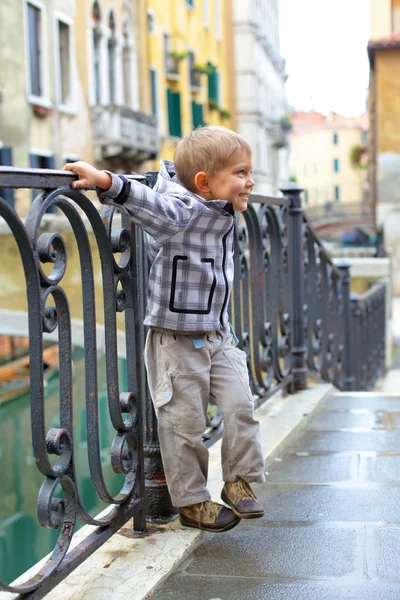 Venetian view and boy — Stock Photo, Image