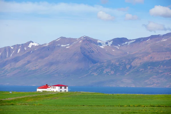 アイスランドに家. — ストック写真
