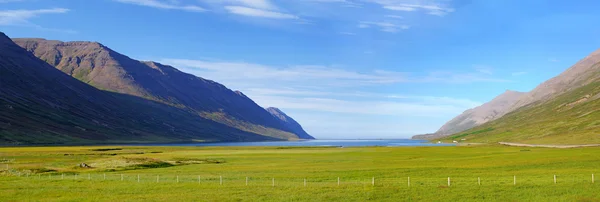 Berglandschaft auf Island — Stockfoto