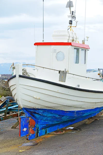 Fishing boats in the harbor — Stock Photo, Image