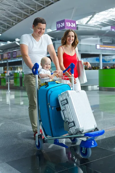 Famiglia in viaggio — Foto Stock