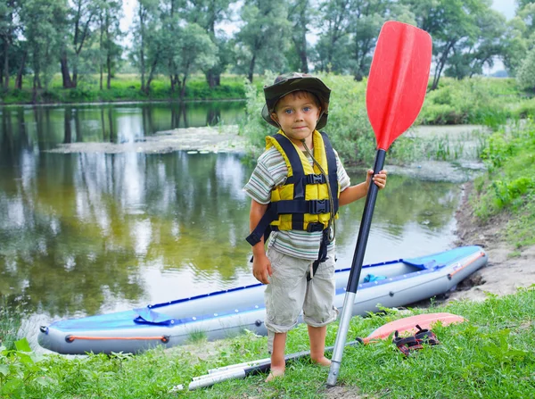 Kayaking menino — Fotografia de Stock