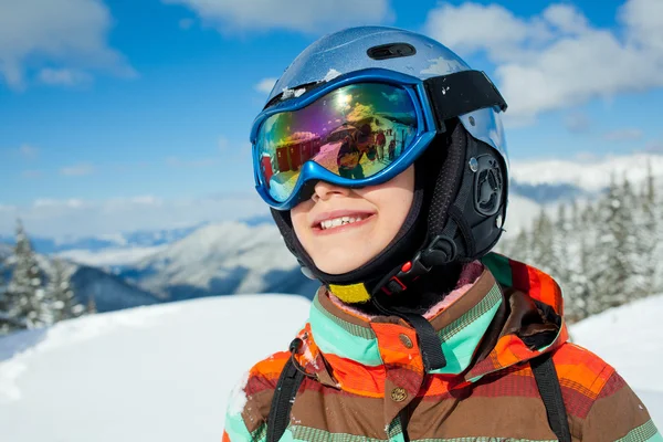 Girl on skis. — Stock Photo, Image