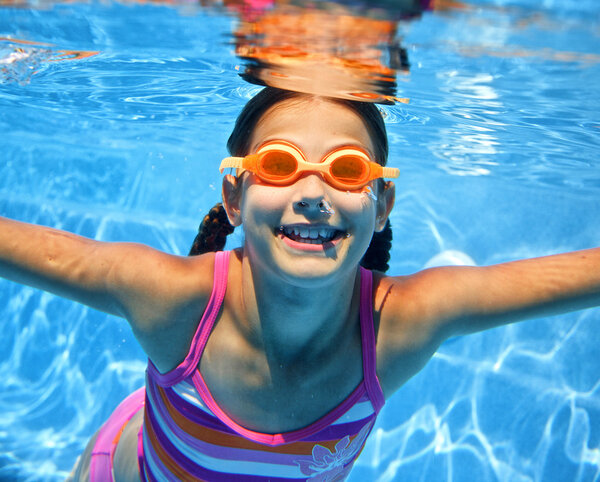 Underwater girl