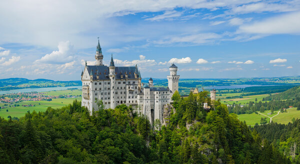 Знаменитый замок Нойшванштайн
.