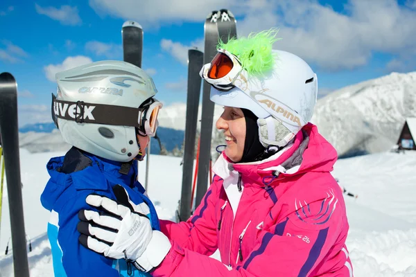 Ski, winter, familie — Stockfoto