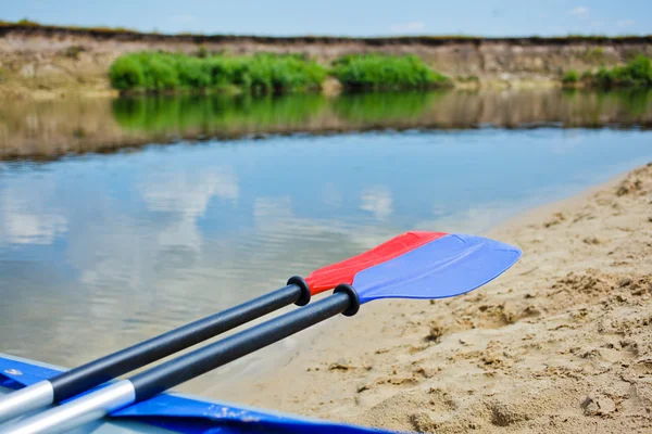 Peddels voor white water rafting — Stockfoto