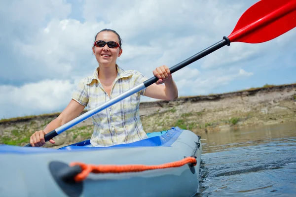 Mujer kayak — Foto de Stock