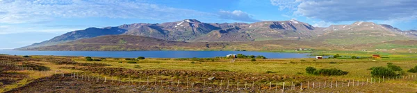 Bergslandskap på Island — Stockfoto