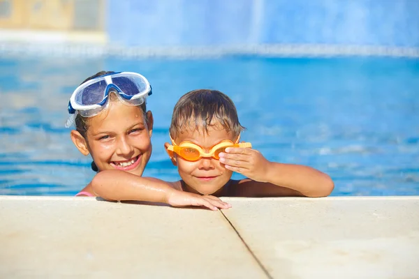 Actividades en la piscina — Foto de Stock