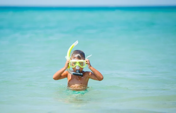 Happy boy on beach — Stock Photo, Image