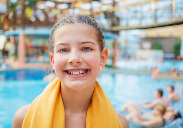 Aktivitäten am Pool — Stockfoto