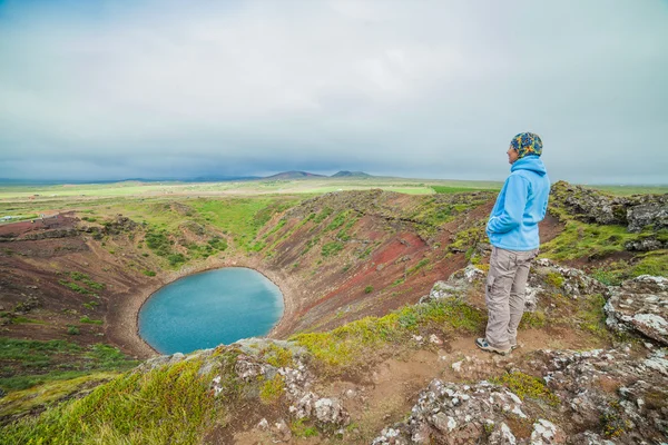 Yuvarlak yanardağ krater Gölü — Stok fotoğraf