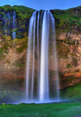 seljalandfoss Şelalesi.