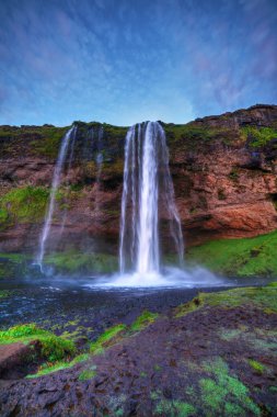 seljalandfoss Şelalesi.