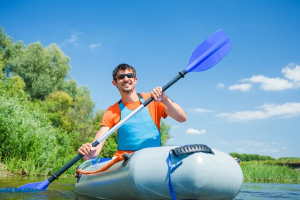 Uomo Kayak — Foto Stock