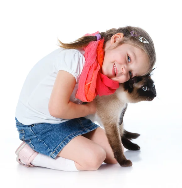 Κοριτσάκι και γάτα — Φωτογραφία Αρχείου