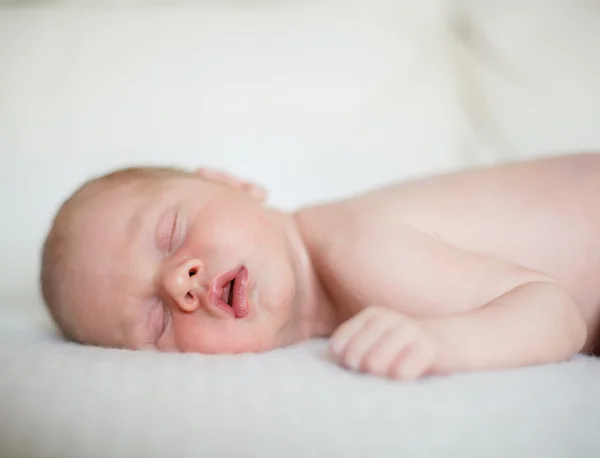 生まれたばかりの赤ちゃんの男の子. — ストック写真