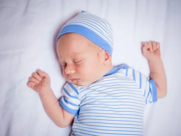 Menino recém-nascido . — Fotografia de Stock