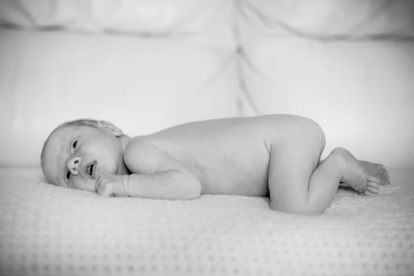 Pasgeboren babyjongen. — Stockfoto