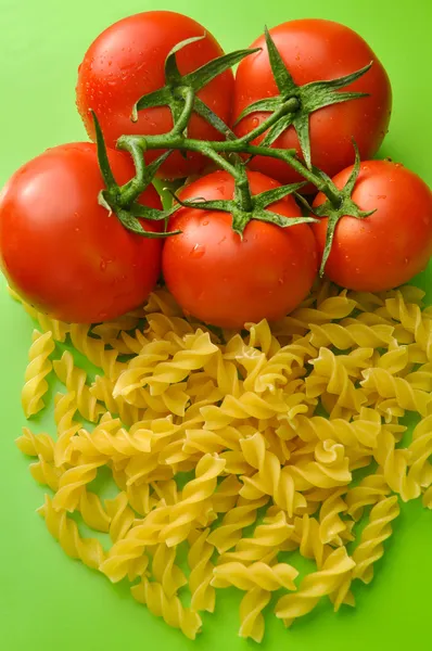Macaroni en tomaten — Stockfoto