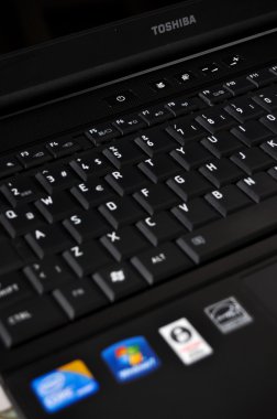 Toshiba dizüstü klavye