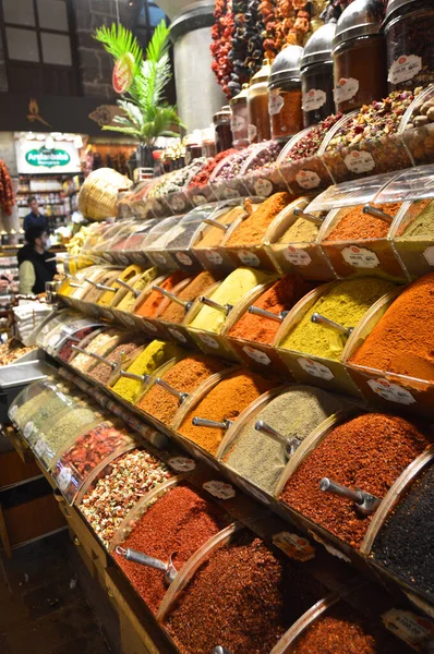 세기에 카르시에서는 나라에서 관광객들 쇼핑을 있습니다 Spice Section Istanbul Turkey — 스톡 사진