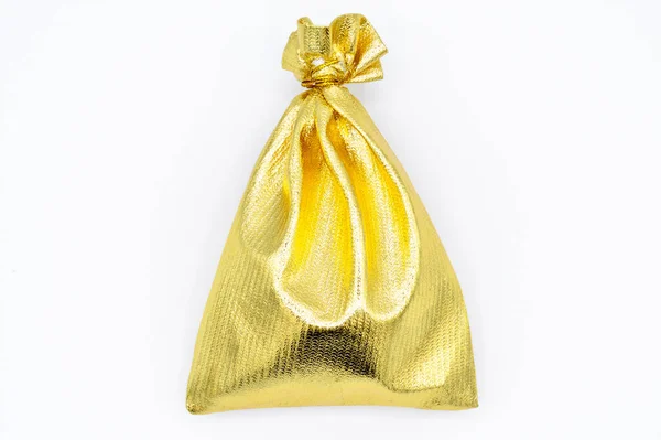 Goldene Geschenktasche Aus Stoff Geld Oder Schmucktasche Isoliert Auf Weißem — Stockfoto