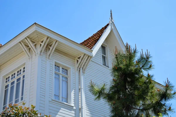 Prinsen Eilanden Buyukada Istanbul Turkije Oude Houten Witte Huizen Buyukada — Stockfoto