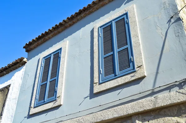 Cesme Alacati Situado Antigua Casa Antigua Ventanas Madera Azul Anticuado —  Fotos de Stock