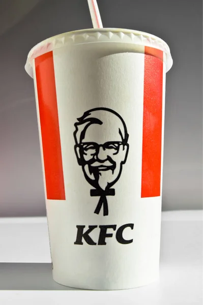 Kentucky Fried Chicken Restaurants Given Drink Coca Cola Given Paper — Fotografia de Stock