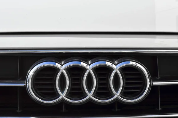 Logo Metal Cromado Audi Coche Lujo Ciudad Estambul Noviembre 2021 —  Fotos de Stock