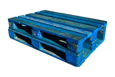 Taşımacılık ve depolamada kullanılan sağlam ahşap palet, euro paleti, epal palet, beyaz arka planda izole edilmiş