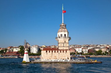 Bakire Kulesi Kiz Kulesi İstanbul 'un büstünde denizin ortasında küçük bir adada yer alıyor. Türkiye İstanbul Uskudar, 26 Haziran 2019