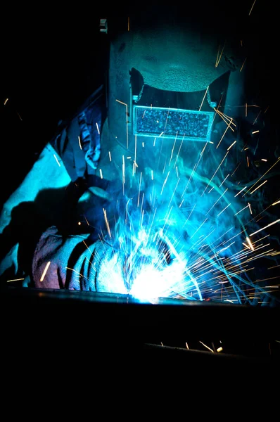 Welder Uses Torch Make Sparks Manufacture Metal Equipment Professional Welding — Stock Photo, Image