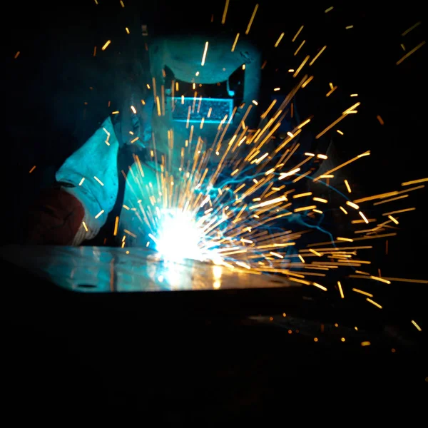 Welder Uses Torch Make Sparks Manufacture Metal Equipment Professional Welding — Stock Photo, Image