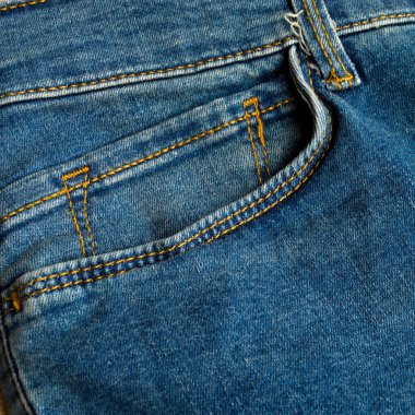 Açık mavi kot pantolon cebinin detaylarını kapat