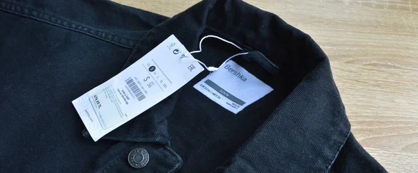 Bershka Jaqueta Jeans Preto Casaco Jeans Papel Etiqueta Venda Branco — Fotografia de Stock