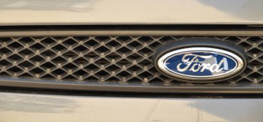 İstanbul 'da Fort Chrome metal logosu, lüks otomobil, 29 Temmuz 2014 İstanbul Pendik Türkiye otomobil pazarı