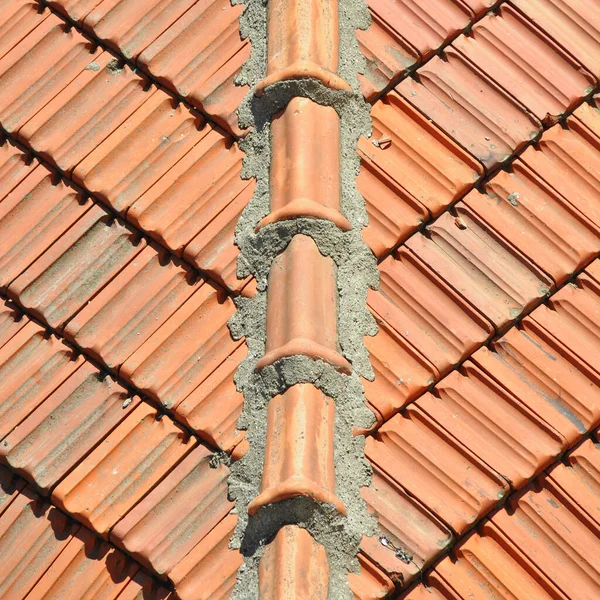 Rode Terracotta Tegels Van Een Gebouw Repetitieve Dakstructuur Achtergrond Architectonische — Stockfoto