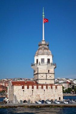 Bakire Kulesi Kiz Kulesi İstanbul 'un büstünde denizin ortasında küçük bir adada yer alıyor. Türkiye İstanbul Uskudar, 29 Ağustos 2009