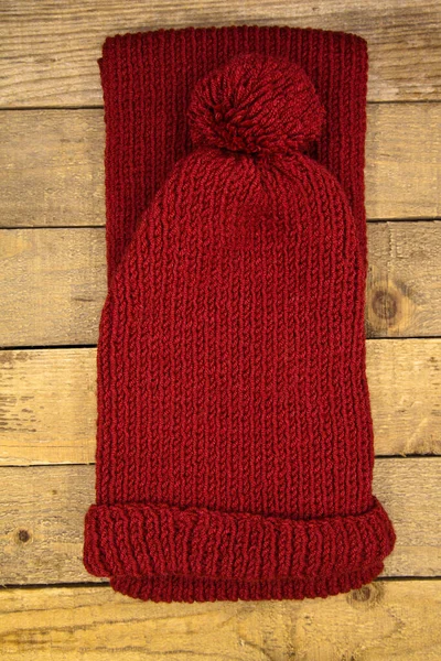 Handmade Wool Knitted Winter Red Hat Scarf Isolated Old Wood — Stockfoto