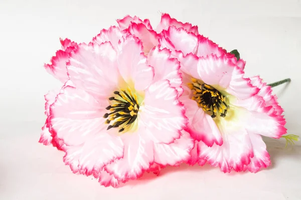 Işık Arkaplanındaki Yapay Çiçekler Çiçek Buketi Yakın Plan — Stok fotoğraf